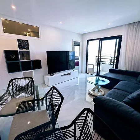 Flore Penthouse 公寓 *