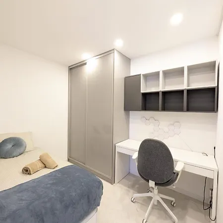 Flore Penthouse 公寓 *