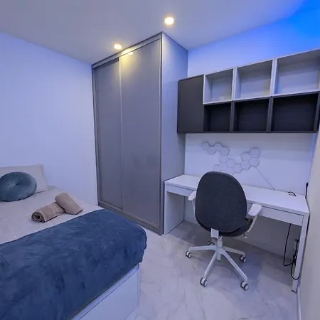 Flore Penthouse 公寓